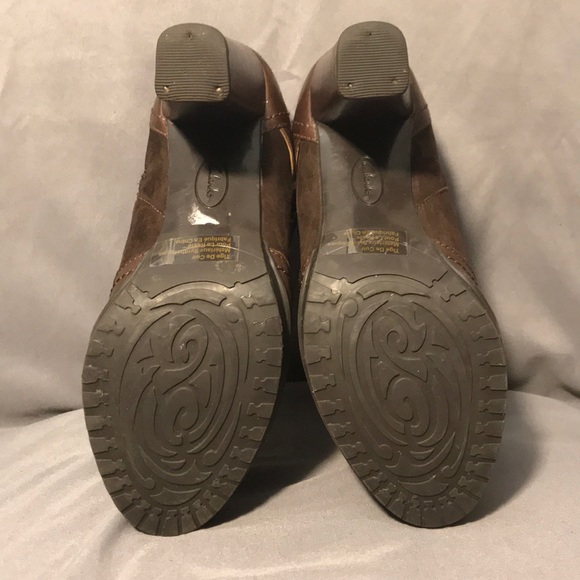 ‼️Last chance! Being donated! Clarks Lida Dallas Brown Leather Booties - Picture 7 of 10